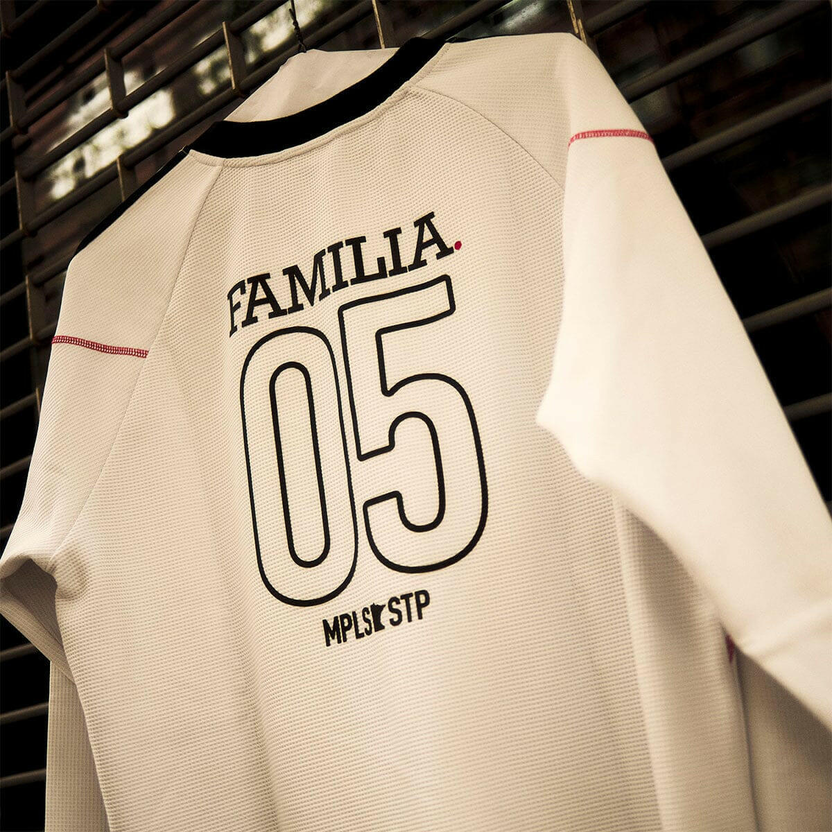 Adidas - Familia x MNUFC Thermal L/S Jersey White.