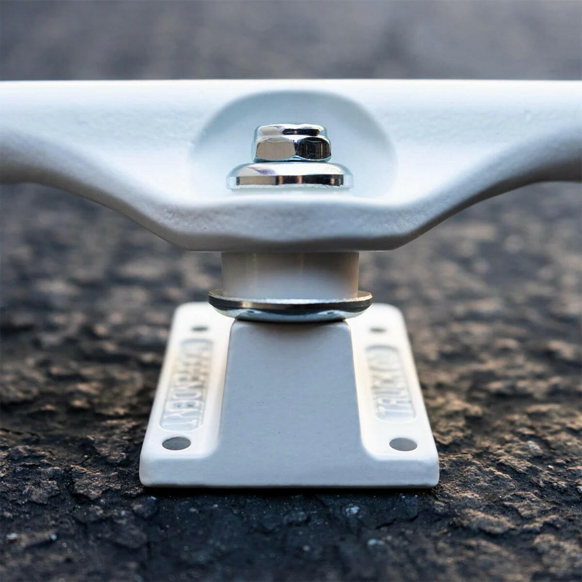 Independent - Whiteout 149 Skateboard Trucks.