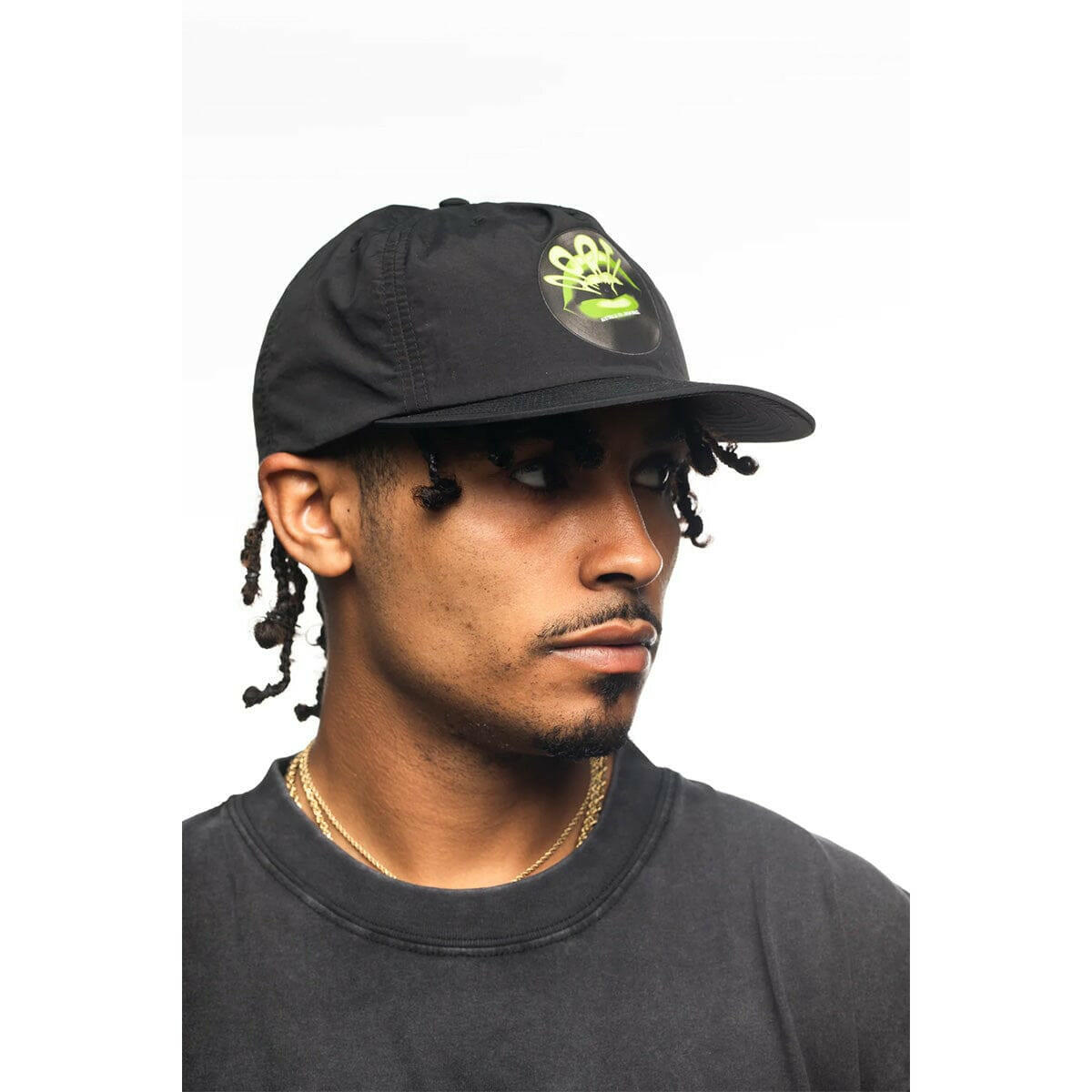 April - CD Snapback Black.