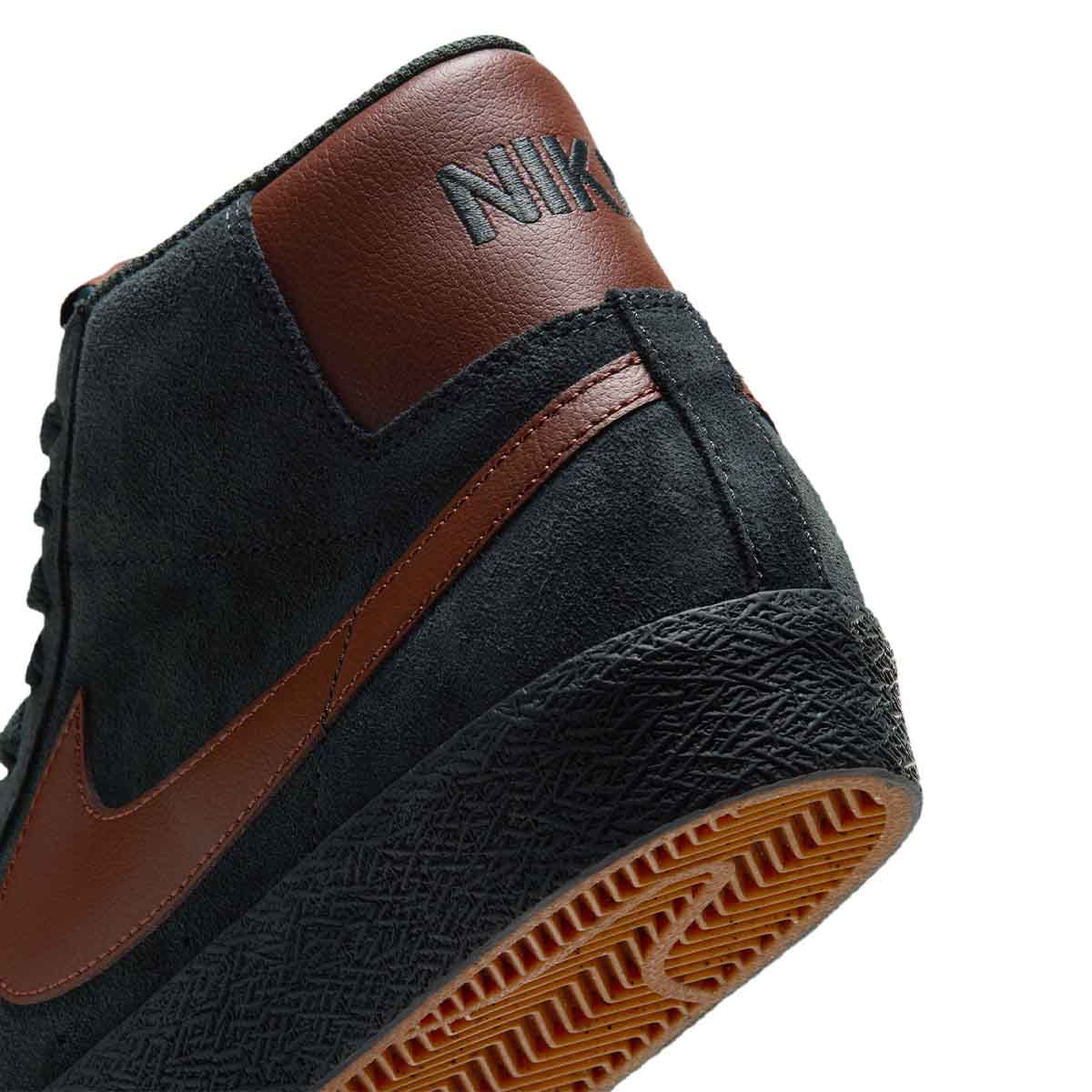 Nike SB - Blazer Mid Shoes Black Spruce/Corduroy Brown Detail