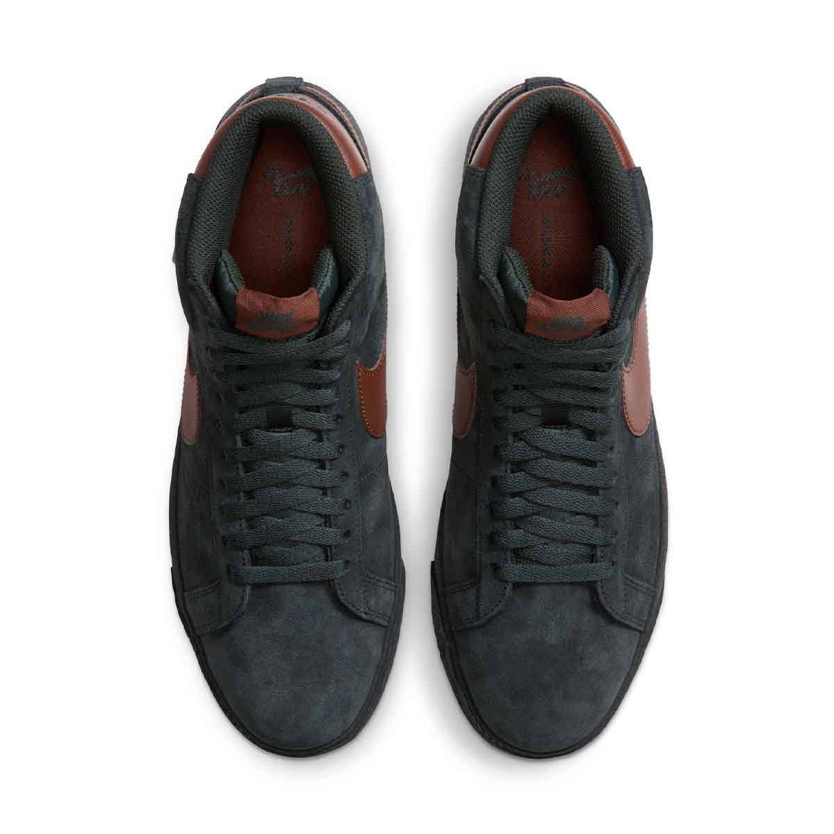 Nike SB - Blazer Mid Shoes Black Spruce/Corduroy Brown Top