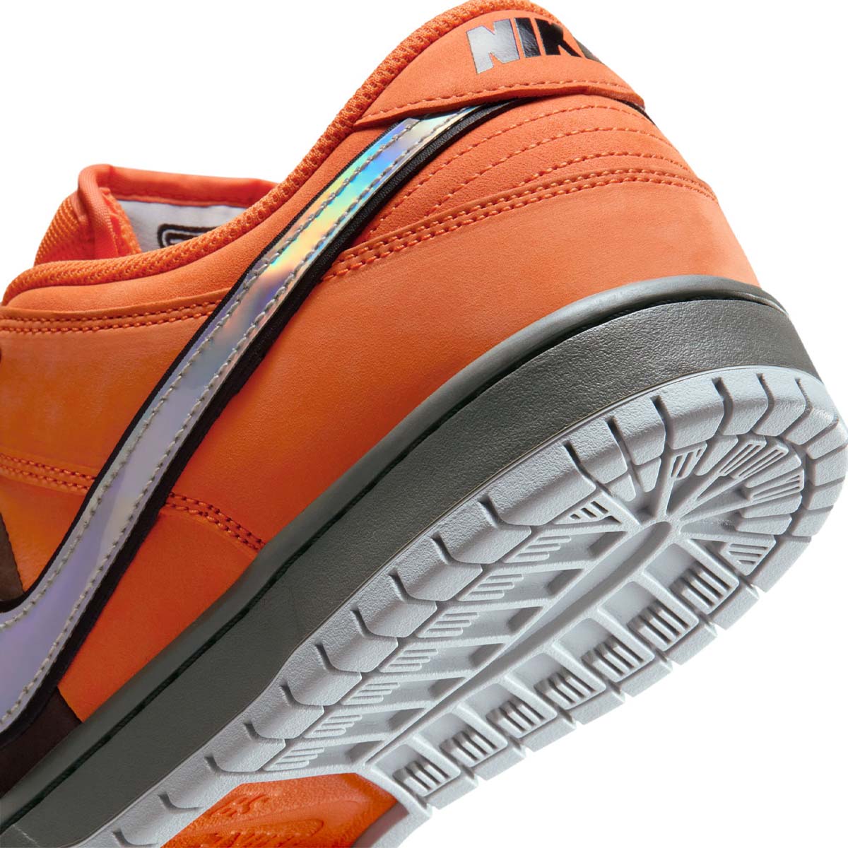 Nike SB Dunk Low Pro Shoes Muni Fast Pass Heel