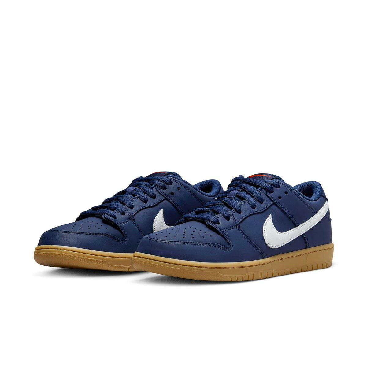 Nike SB - Dunk Low Pro Shoes Navy/Gum.