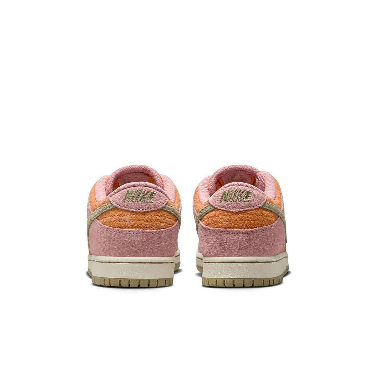 Nike SB - Dunk Low Pro Shoes Red Stardust.