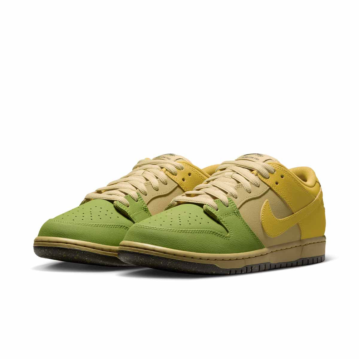 Nike SB Dunk Low Pro Shoes Saffron Quartz/Pear Front