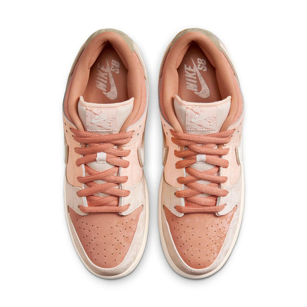 Nike SB - Dunk Low Pro Shoes Trocadéro Gardens.