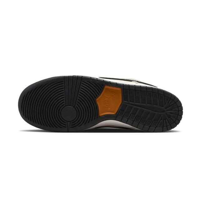 Nike SB - Dunk Low Pro Shoes Olympic Safari.