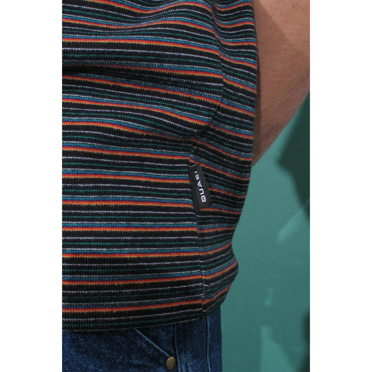 Quasi - Sync Striped Tee Black.