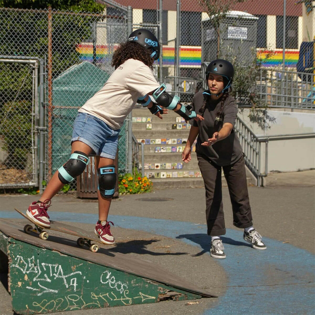 Triple 8 - Junior Saver Series Pad Set Skate Like A Girl.